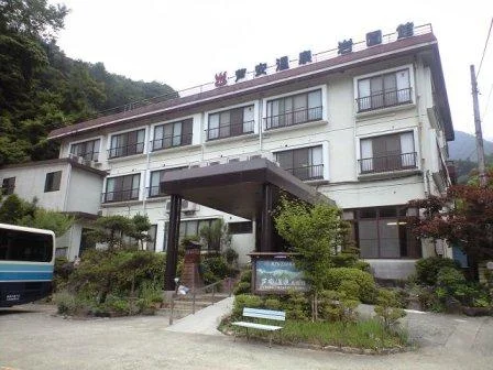 芦安温泉岩園館