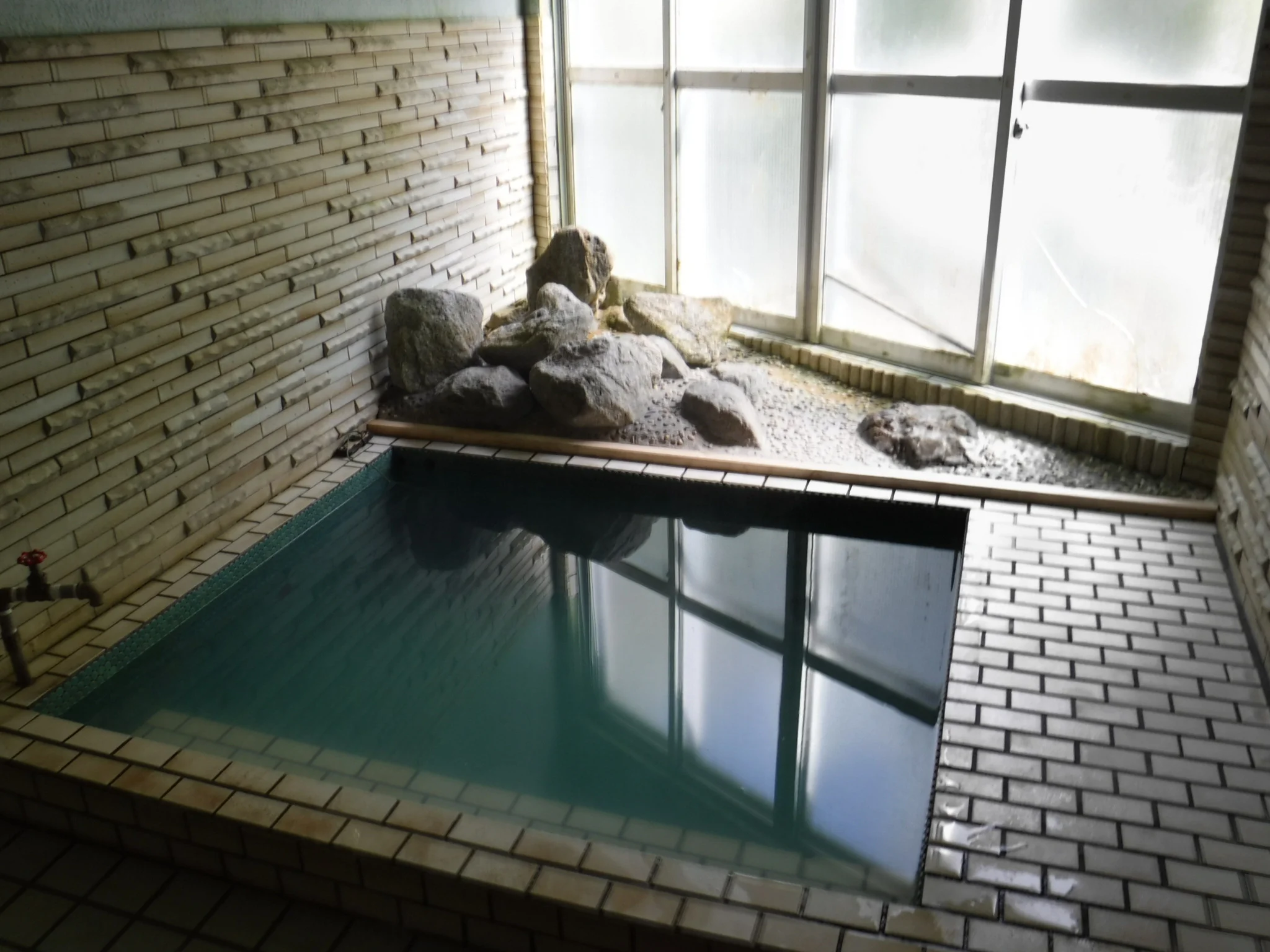 御座石鉱泉【休業中】