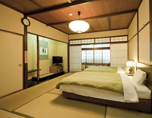 自家源泉かけ流しの天然温泉　湯村ホテル（旧 湯村ホテルB＆B）