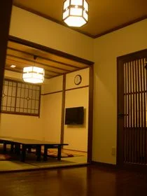 湯殿館