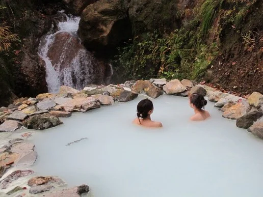 燕温泉 河原の湯