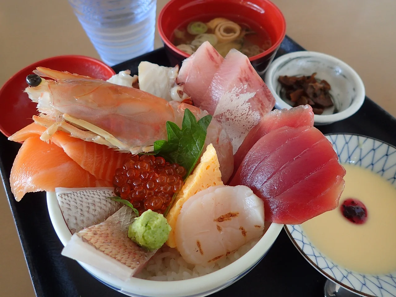 鵜の浜人魚館