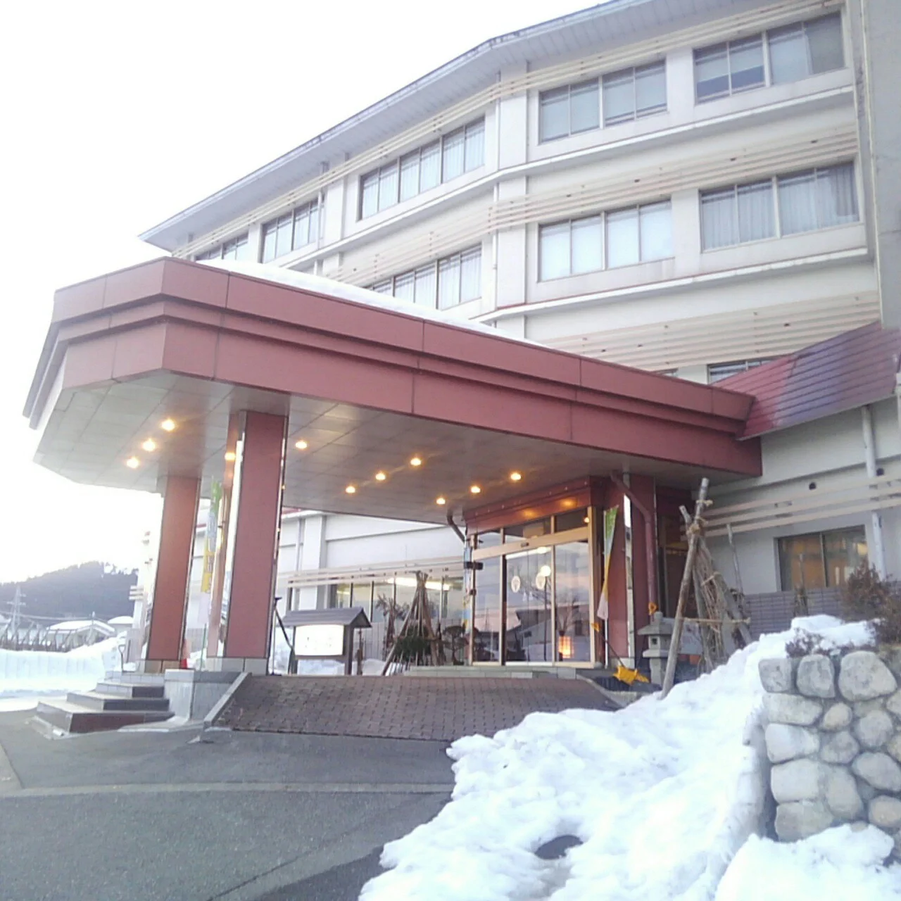 ぬくもりとやすらぎの宿 越路荘(旧 ニューホテル越路荘)(閉館しました)