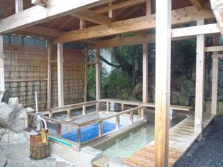 薬師の足湯