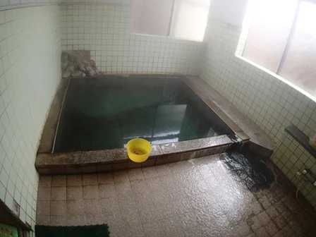 月岡温泉 浪花屋旅館（閉館しました）