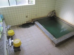 月岡温泉 浪花屋旅館（閉館しました）