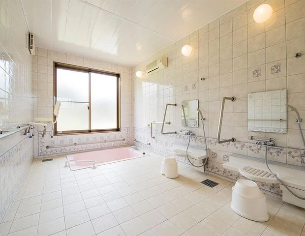 熊と森の湯(旧 出湯うるおいの里)(閉館しました)