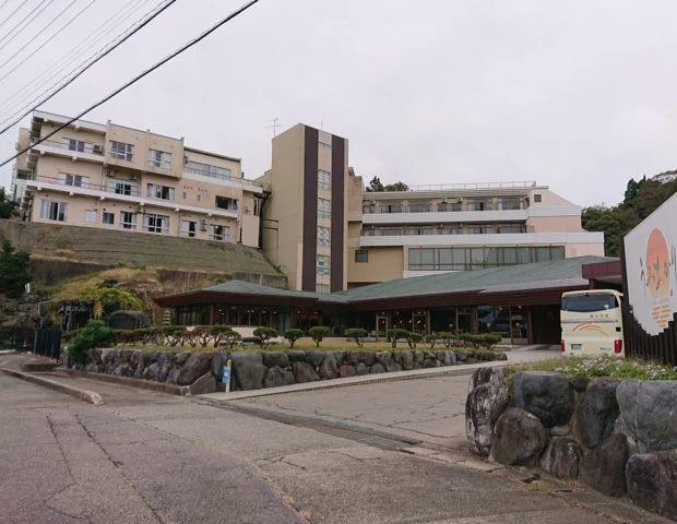うみあかり（旧　氷見グランドホテルマイアミ　本館・漁火の湯・日の出の湯）
