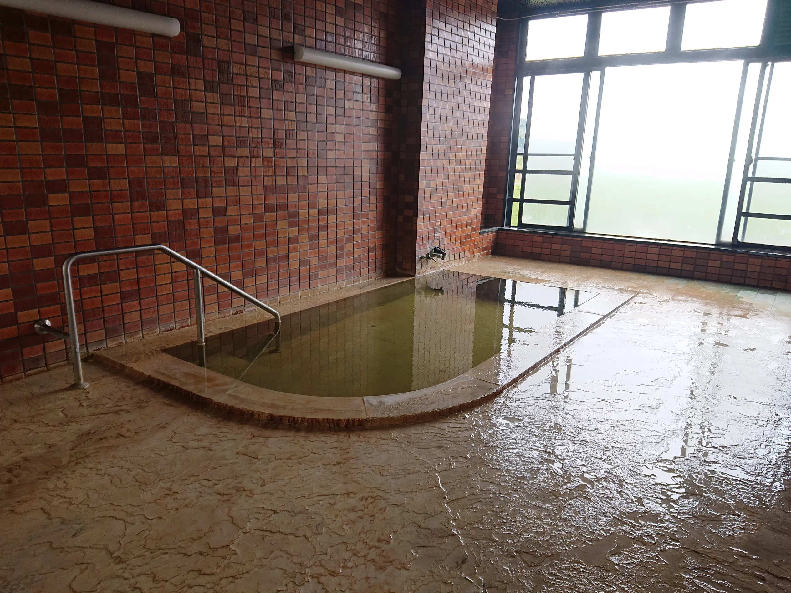 天然温泉 まんよう荘（旧 三協立山アルミ株式会社高岡保養所まんよう荘）