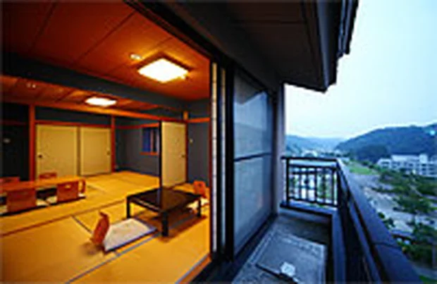 湯涌温泉 新右ヱ門 秀峰閣(閉館しました)