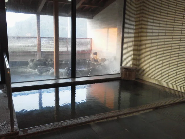 湯涌温泉 新右ヱ門 秀峰閣(閉館しました)