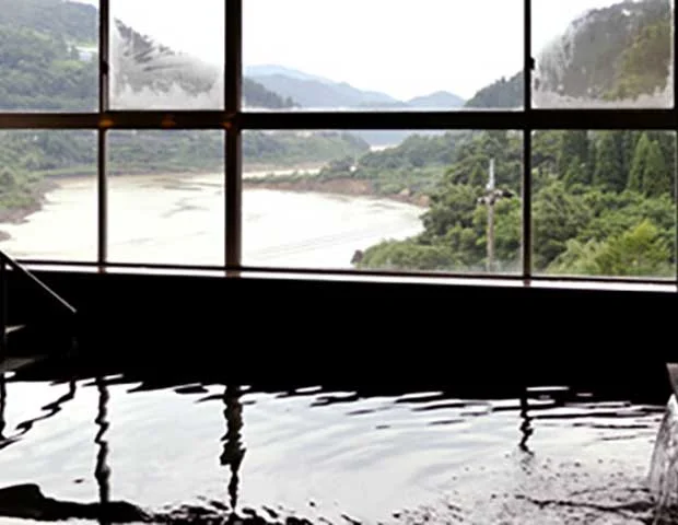 ホテル八鵬(閉館しました)