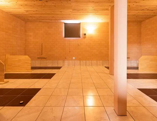 還元陶板浴 虎杖伝説の里 カムイ