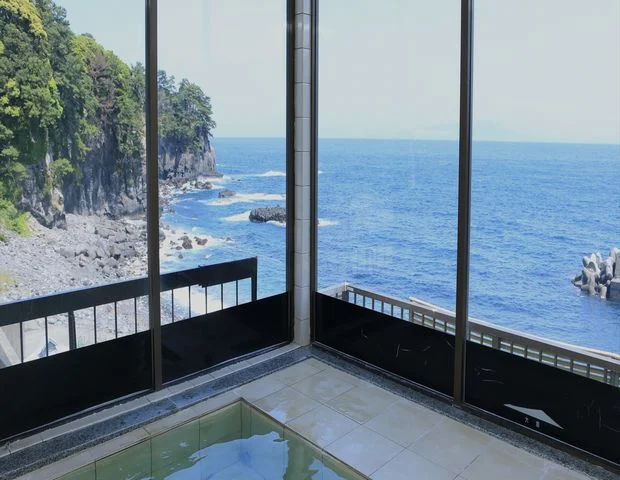 海が庭 みなとや