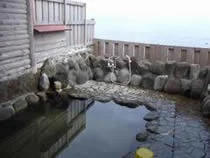 波打ち際の露天風呂「磯の湯」