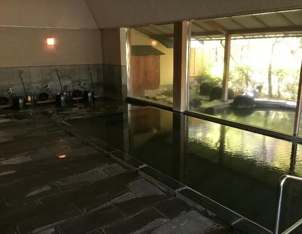 三養荘