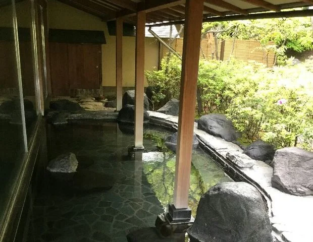 三養荘