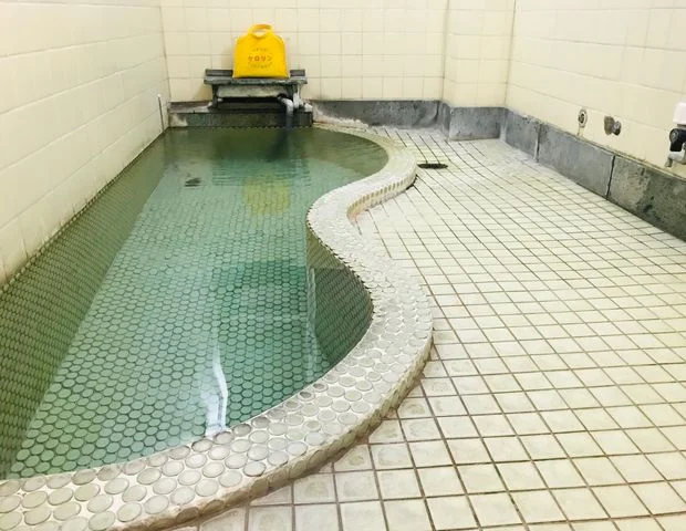 伊東温泉　鈴伝荘