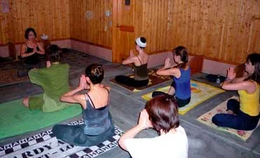 リラクゼーション・岩盤浴1