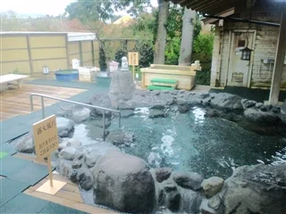 御殿場高原 時之栖 源泉 茶目湯殿