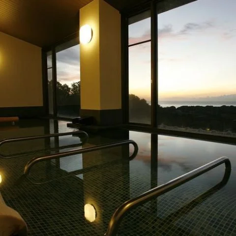 Wan's Resort 城ヶ崎海岸（旧 伊豆高原　五景館　高陽楼） - 静岡県