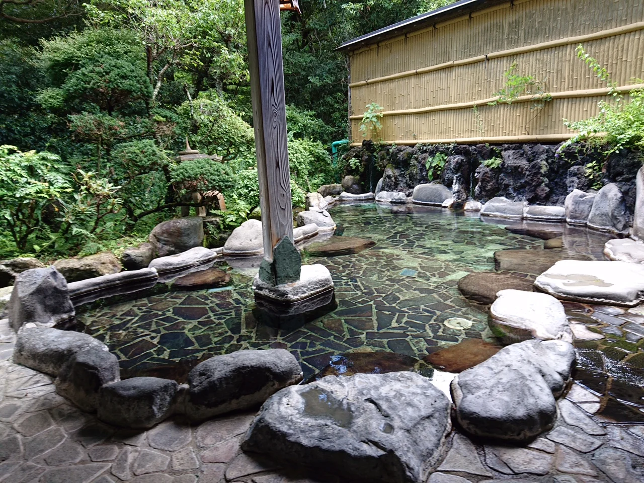 七滝温泉ホテル