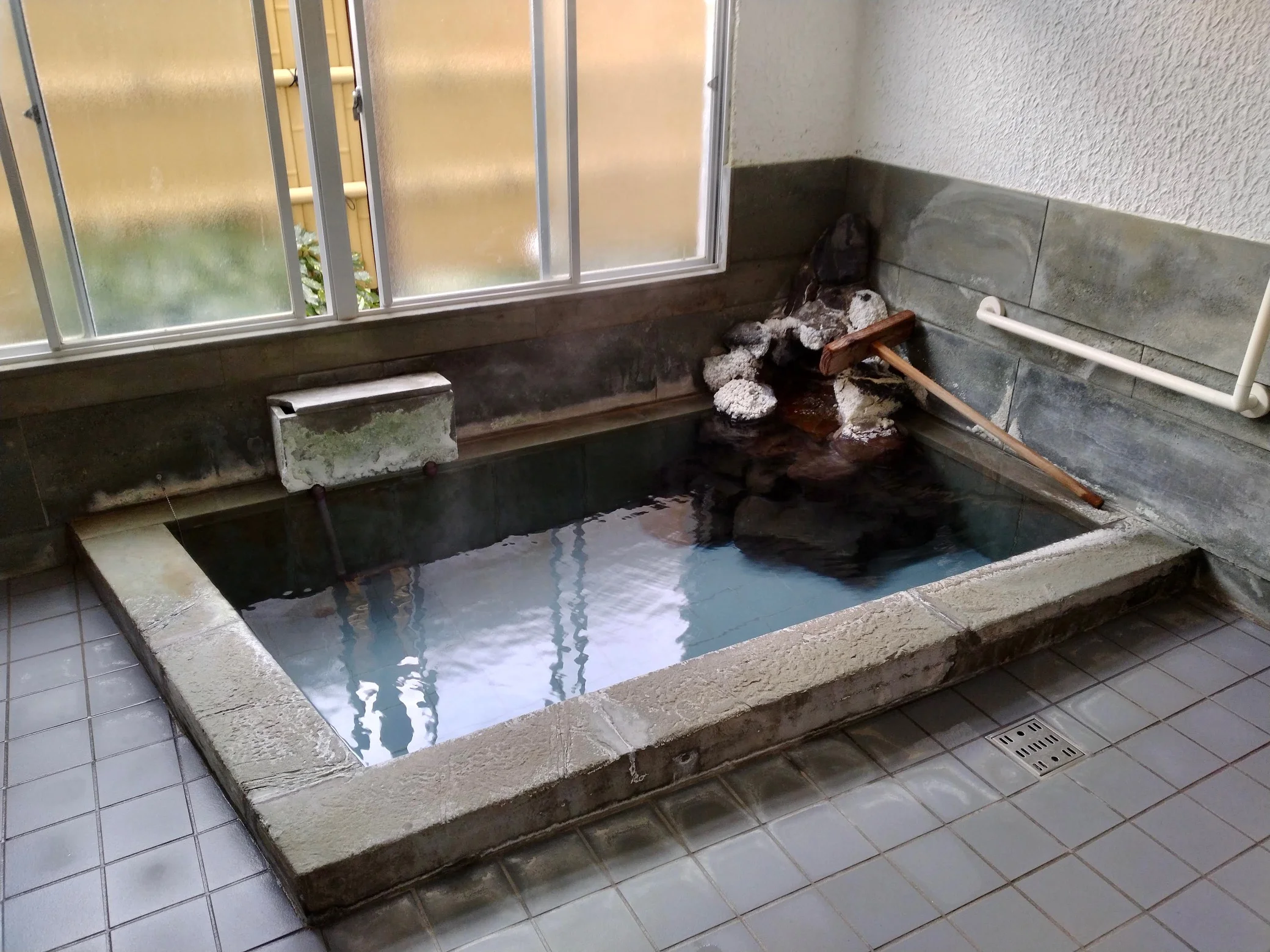 松崎温泉　炉ばた館