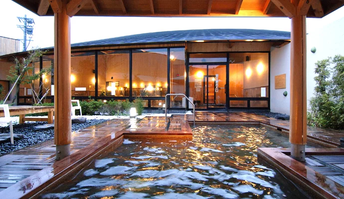 さがら子生れ温泉会館