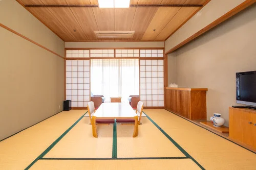 Hotel & Glamping Resort レイクサイド入鹿(旧レイクサイド入鹿）