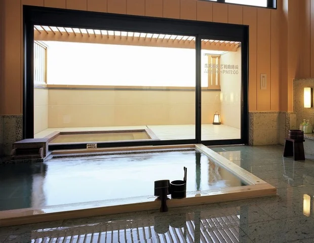 旅館やまと