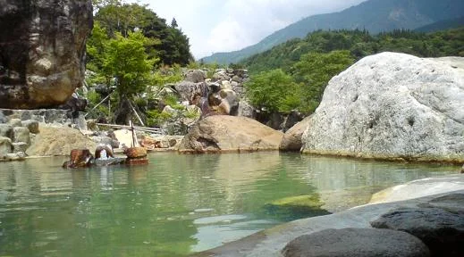 水明館 佳留萱山荘（休業中）