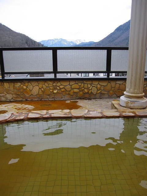 アルプス街道平湯(足湯)(休止中)