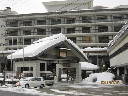 鷹泉閣岩松旅館