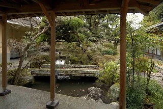 神湯館