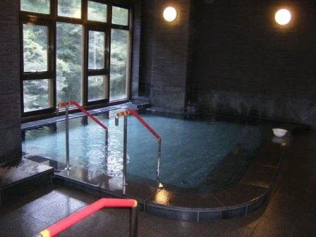 神湯館
