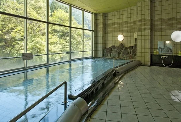 波賀不動滝公園 楓香荘(ふうかそう)【休業中】