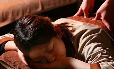 リラクゼーション・岩盤浴1