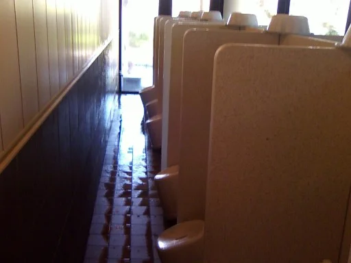 王地山公園ささやま荘（閉館しました）