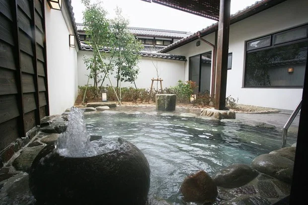 湯村温泉観光交流センター 薬師湯