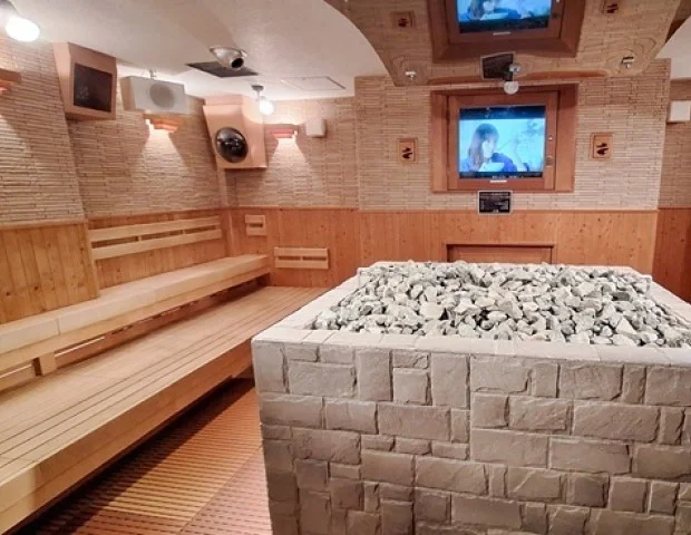 SPAキセラ川西