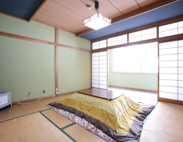 ハチ北温泉　旅館　向畑