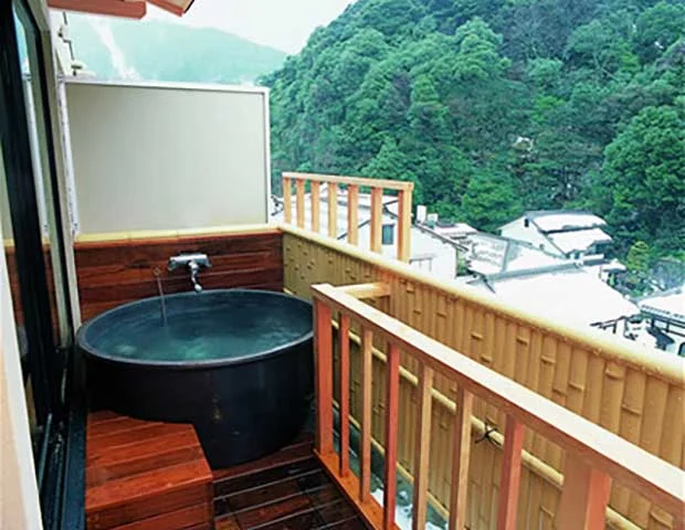 泉都