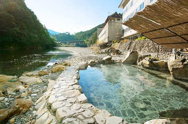 奥熊野川湯温泉 川湯みどりや