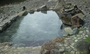 奥熊野川湯温泉 川湯みどりや