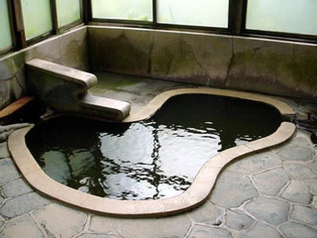 黒湯の高友旅館