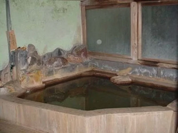 黒湯の高友旅館
