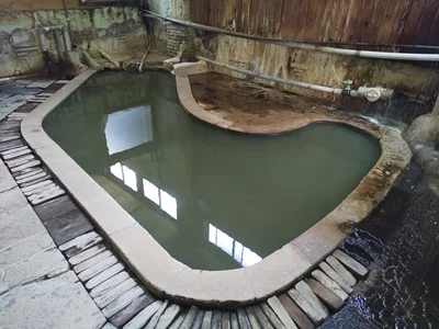 黒湯の高友旅館