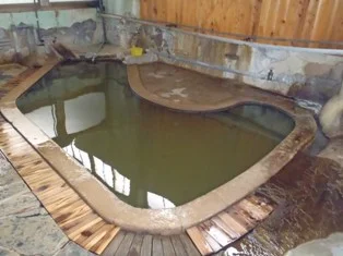 黒湯の高友旅館