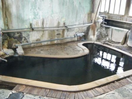 黒湯の高友旅館