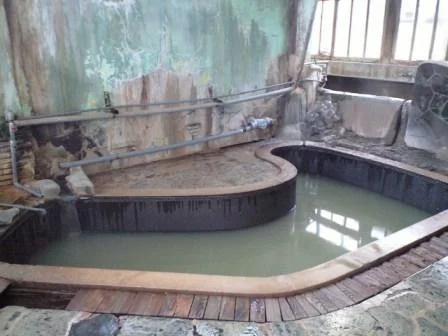 黒湯の高友旅館